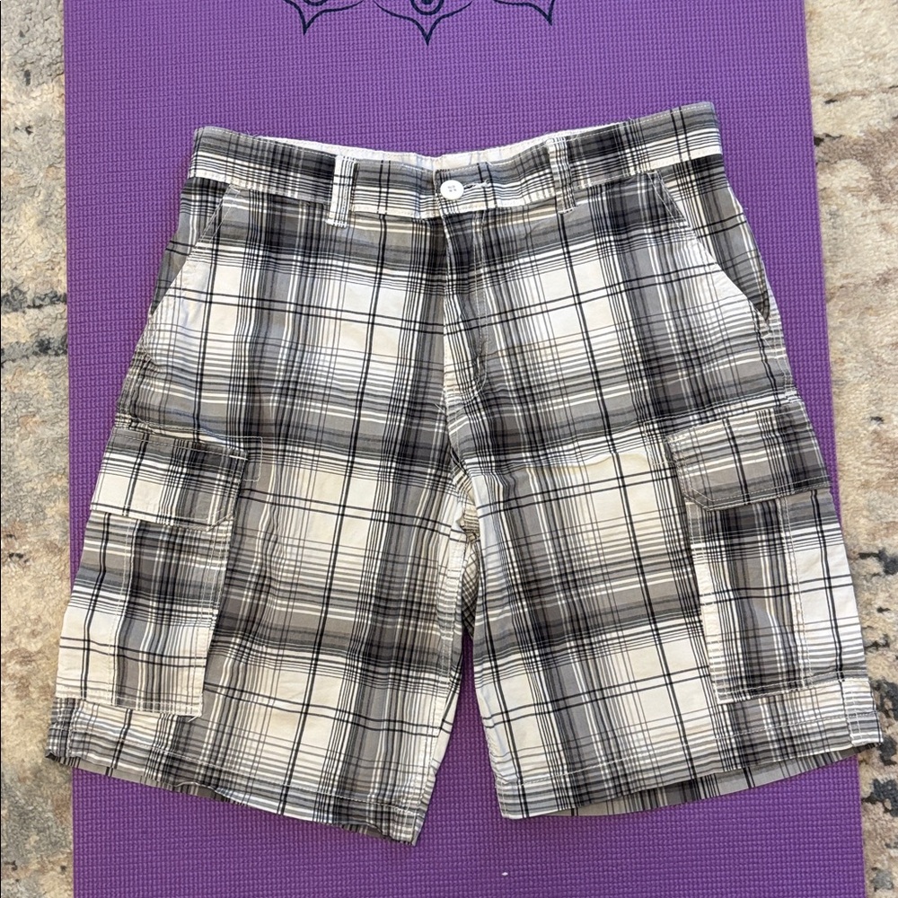 Faded Glory Men's Black and White Plaid Cargo Shorts size 36